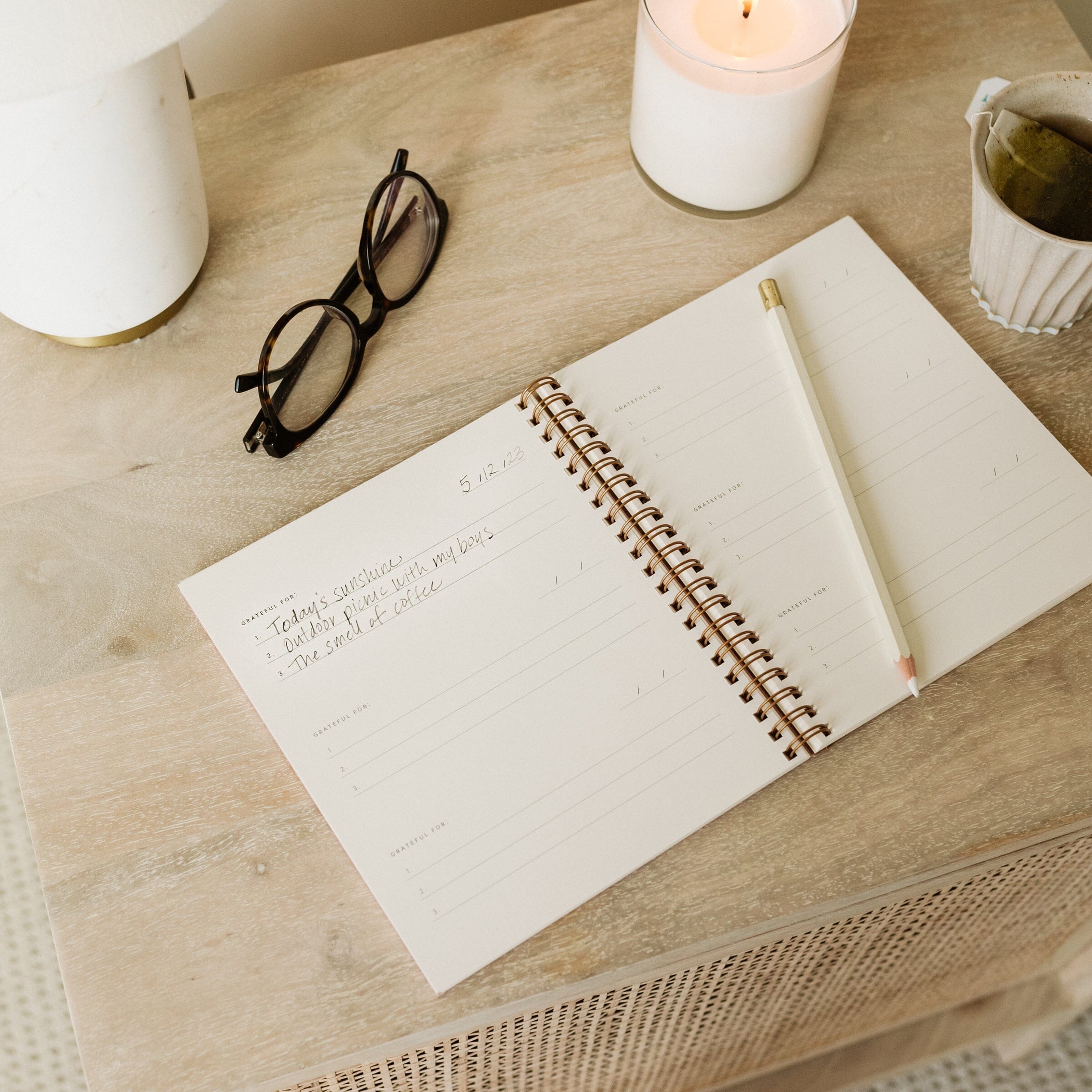 How to Cultivate a Daily Gratitude Practice (Even on Busy Days)